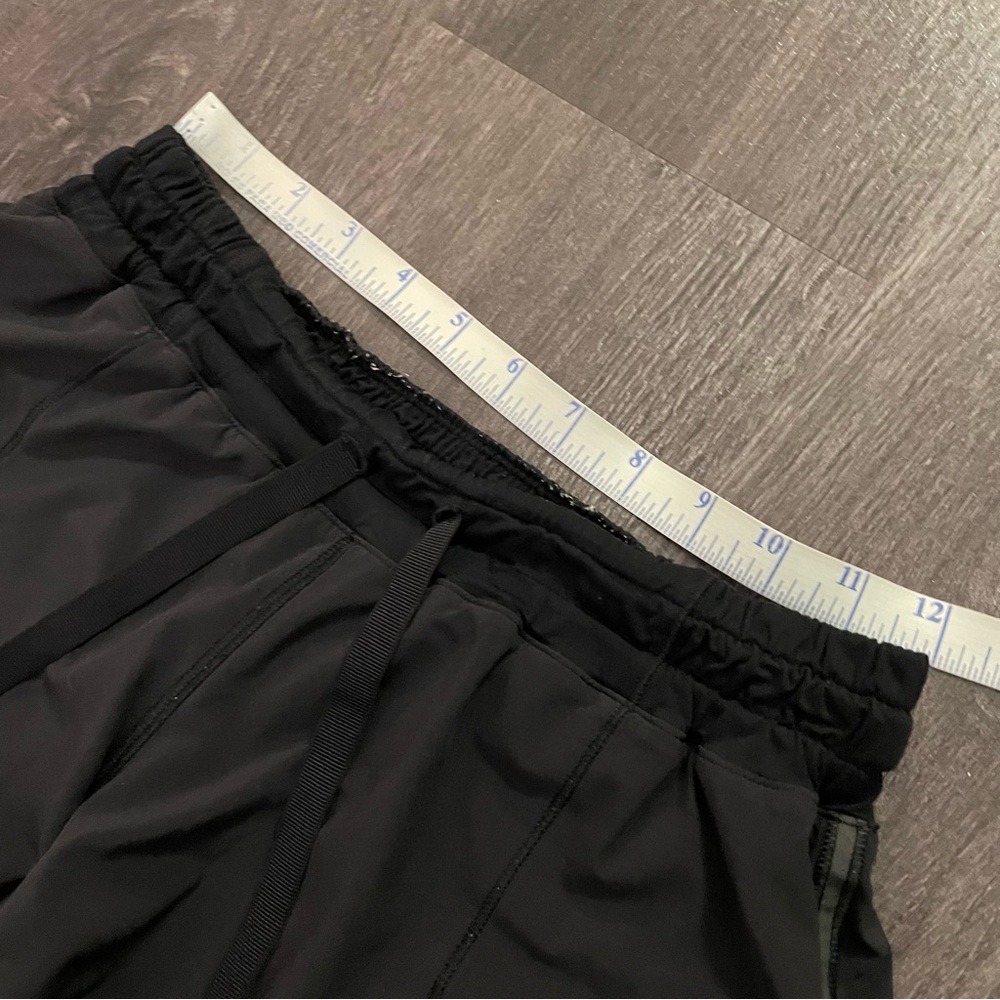 Lululemon Athletica Black workout Shorts (4) - Picture 2 of 10